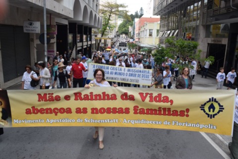 Fiéis da Arquidiocese participam do Viva Floripa III