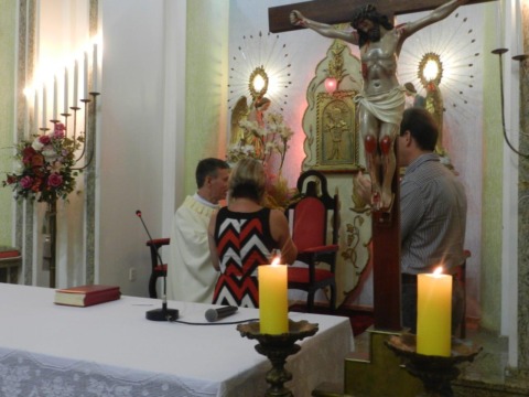 Padre Alcides completa um ano como pároco