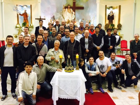 Terço dos Homens: iniciativa da Comunidade do Kobrasol tem sido bênção na vida dos participantes