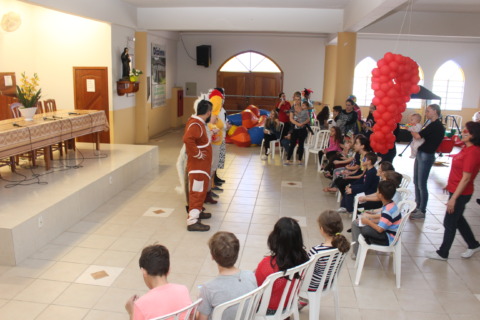 “Alegria contagiante” define a Tarde de Confraternização para as Famílias, no Kobrasol