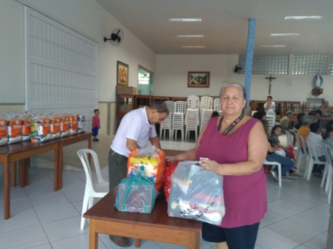 Ação Social realiza entrega de cestas básicas e kits de higiene pessoal