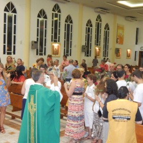 Kobrasol acolhe nova serva de Santa Rita em celebração com bênção das rosas