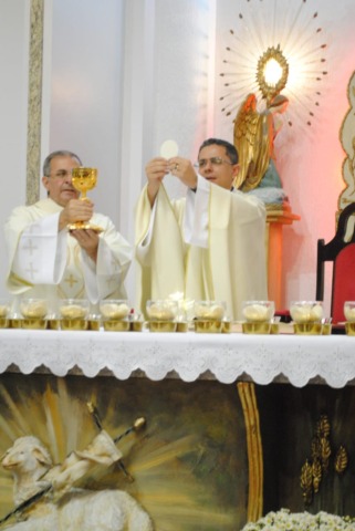 Quarta Missa rumo ao Jubileu de 50 anos é celebrada por Pe. Eduardo de Senna